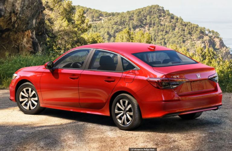 Rear-quarter view of the 2023 Honda Civic Red